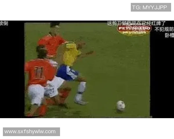 足球传奇大罗现状揭秘:从绿茵场到人生新篇章的转变与挑战 足球传奇大罗现状揭秘:从绿茵场到人生新篇章的转变与挑战